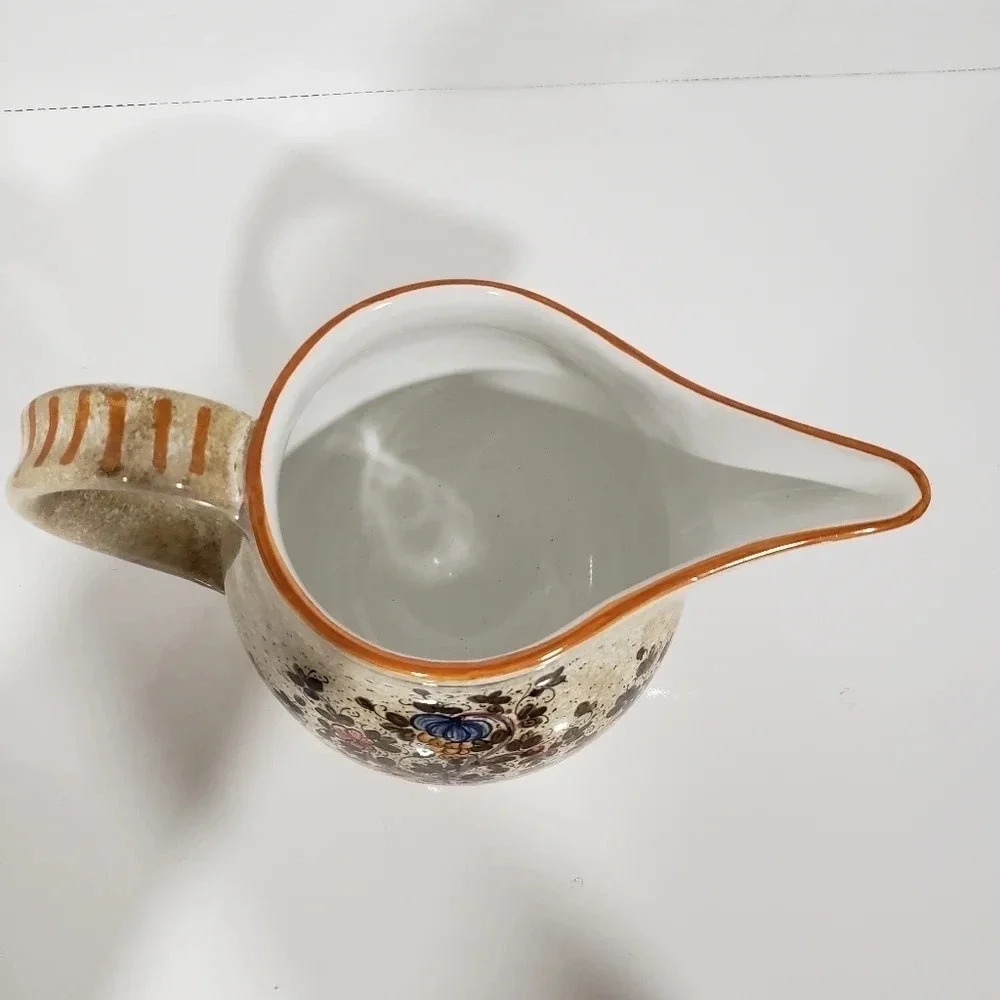Daruta Italian Handpainted Pottery Water Pitcher . - Picture 4 of 5
